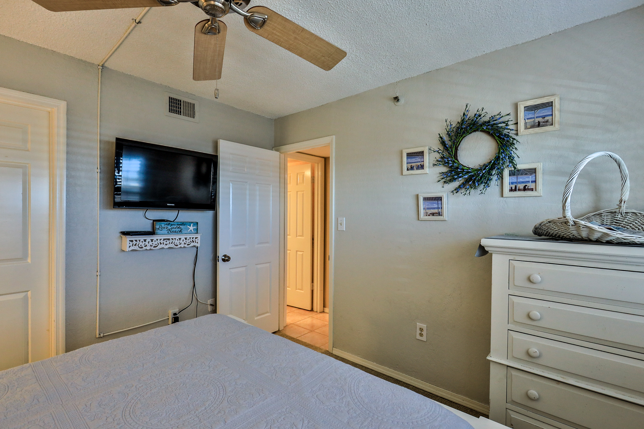 Second Bedroom - Sunrise Condominium #704 | Sunrise Condominium #704